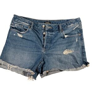 Express Boyfriend Midi Mid Rise Denim Short- Blue SZ 10 Pre-Loved
